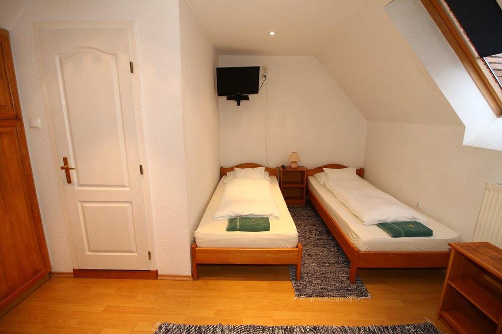 Szent Istvan Fogado Hotel นากีมาโรช ภายนอก รูปภาพ